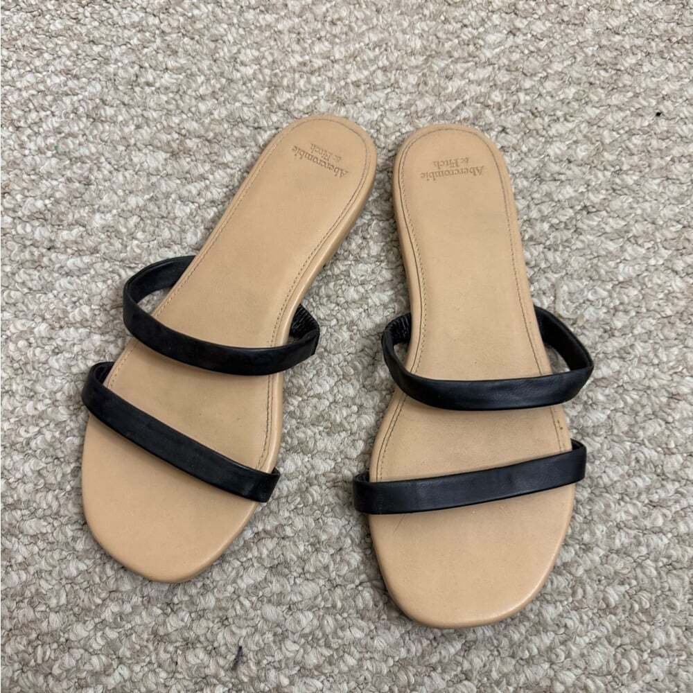 Abercrombie and Fitch Slides sandals tan black size 9/10